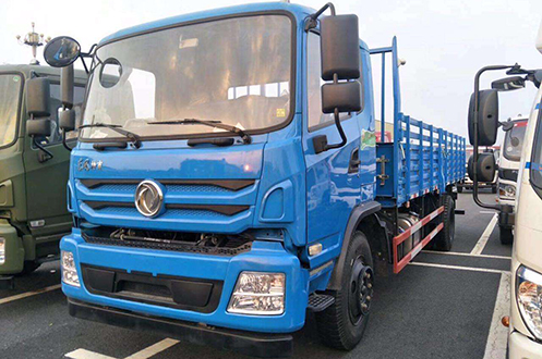 根据《机动车驾驶证申领和使用规定》,b证驾驶人可驾驶至60周岁.